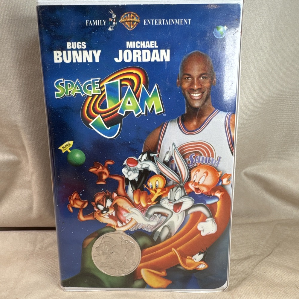 RARE 1996 Space Jam Bugs Bunny Michael Jordan VHS‎ Tape With Collector Token